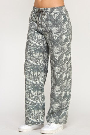 Fleece Mid Rise Camo Straight Leg Pants