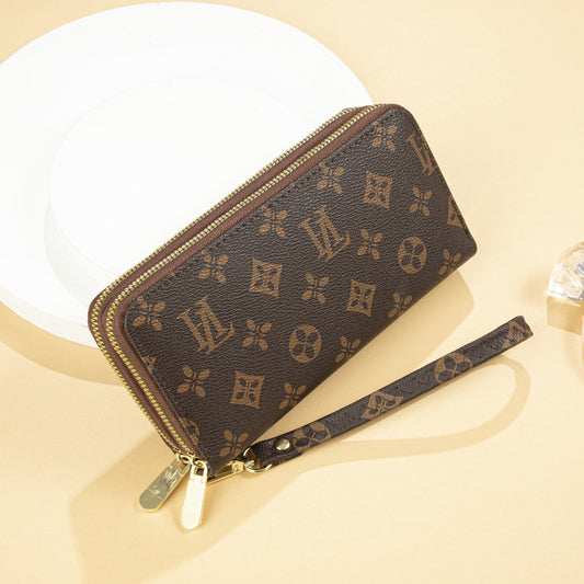 Large Capacity Logo Clutch Wallet