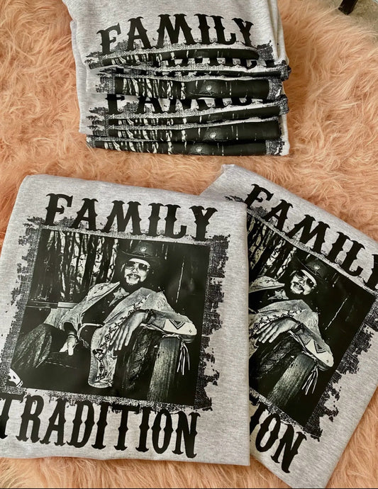 Family Tradition T shirt - M Ash Gray