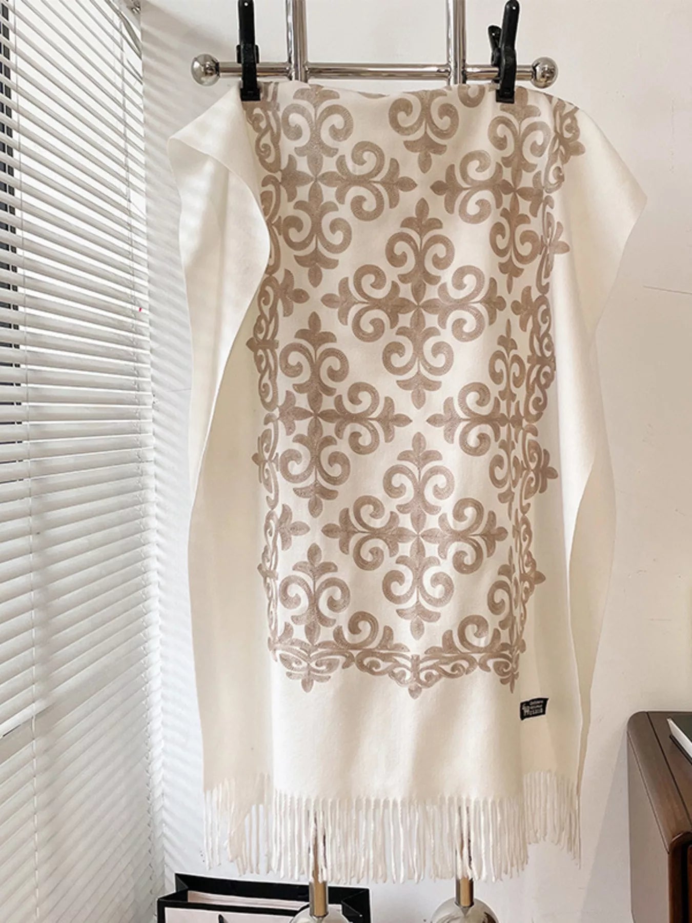 df7c6aa1c1e84f8f9ca08d7af29ea48d-Max-Origin